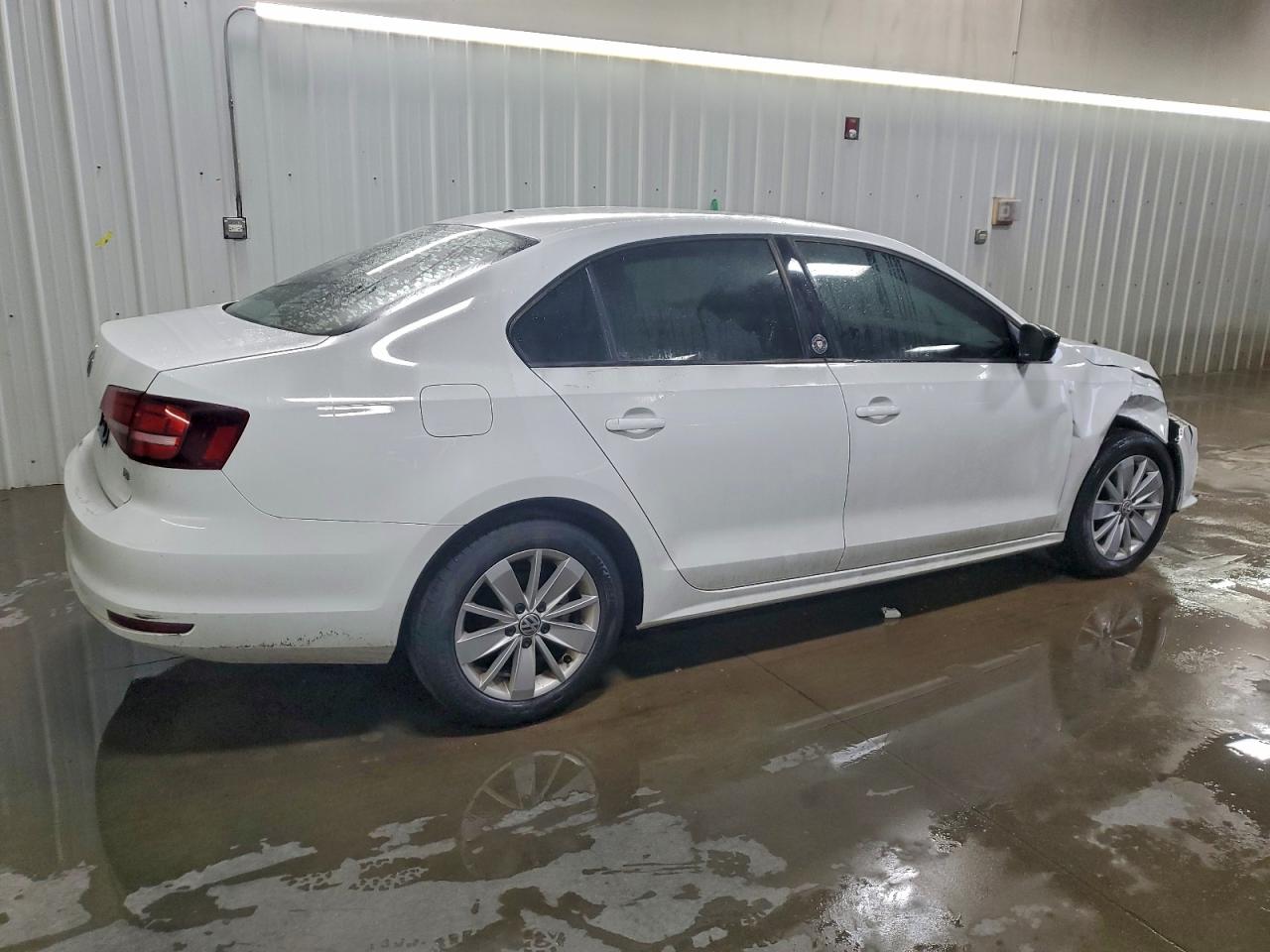 2018 VOLKSWAGEN JETTA SE photo 3