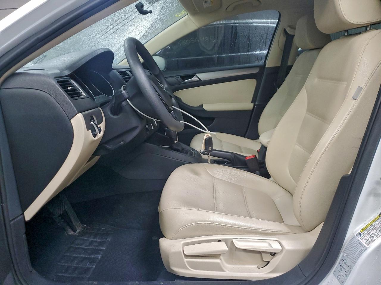 2018 VOLKSWAGEN JETTA SE photo 7