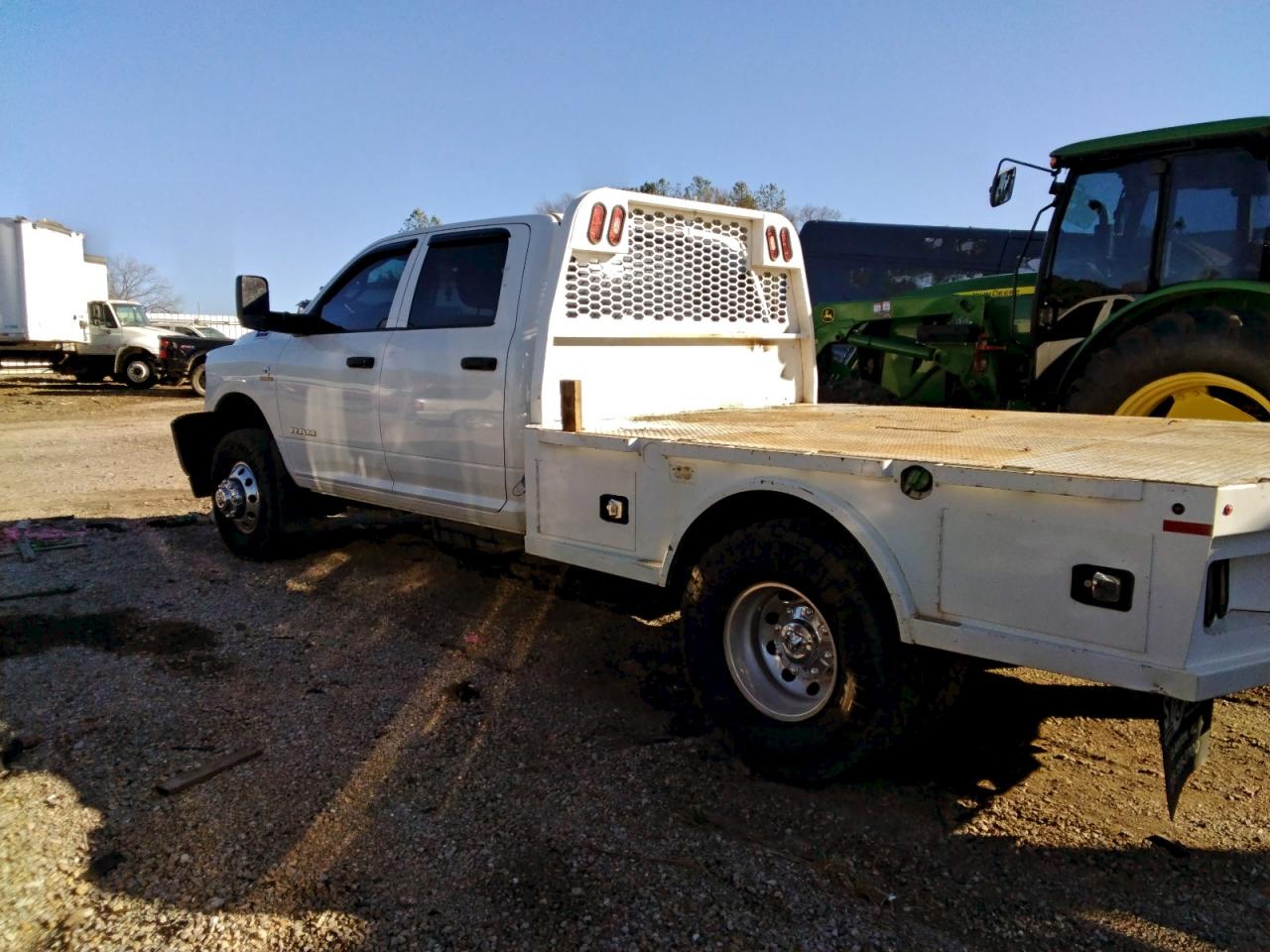 2019 RAM 3500 FLATBED TRUCK photo 2