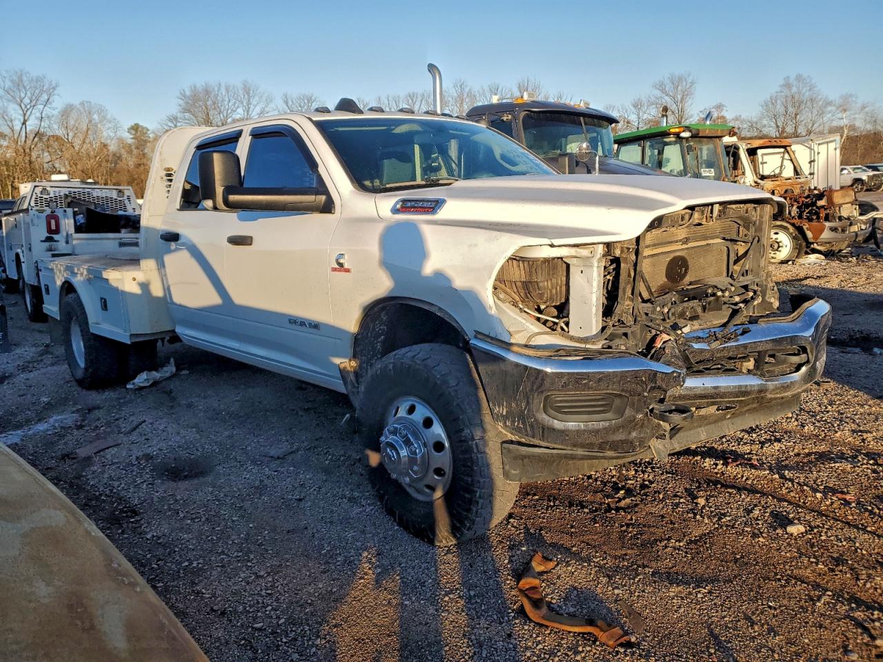 2019 RAM 3500 FLATBED TRUCK photo 4