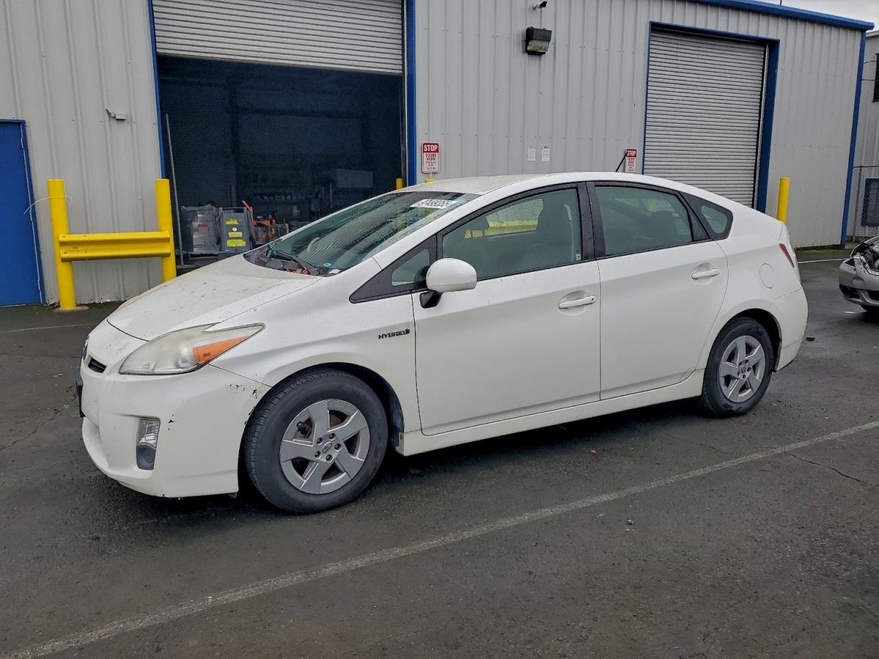 2011 TOYOTA PRIUS