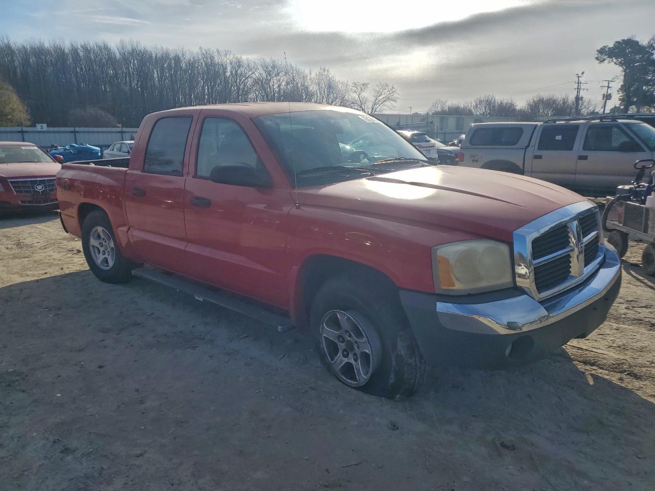 2005 DODGE DAKOTA QUAD SLT photo 4
