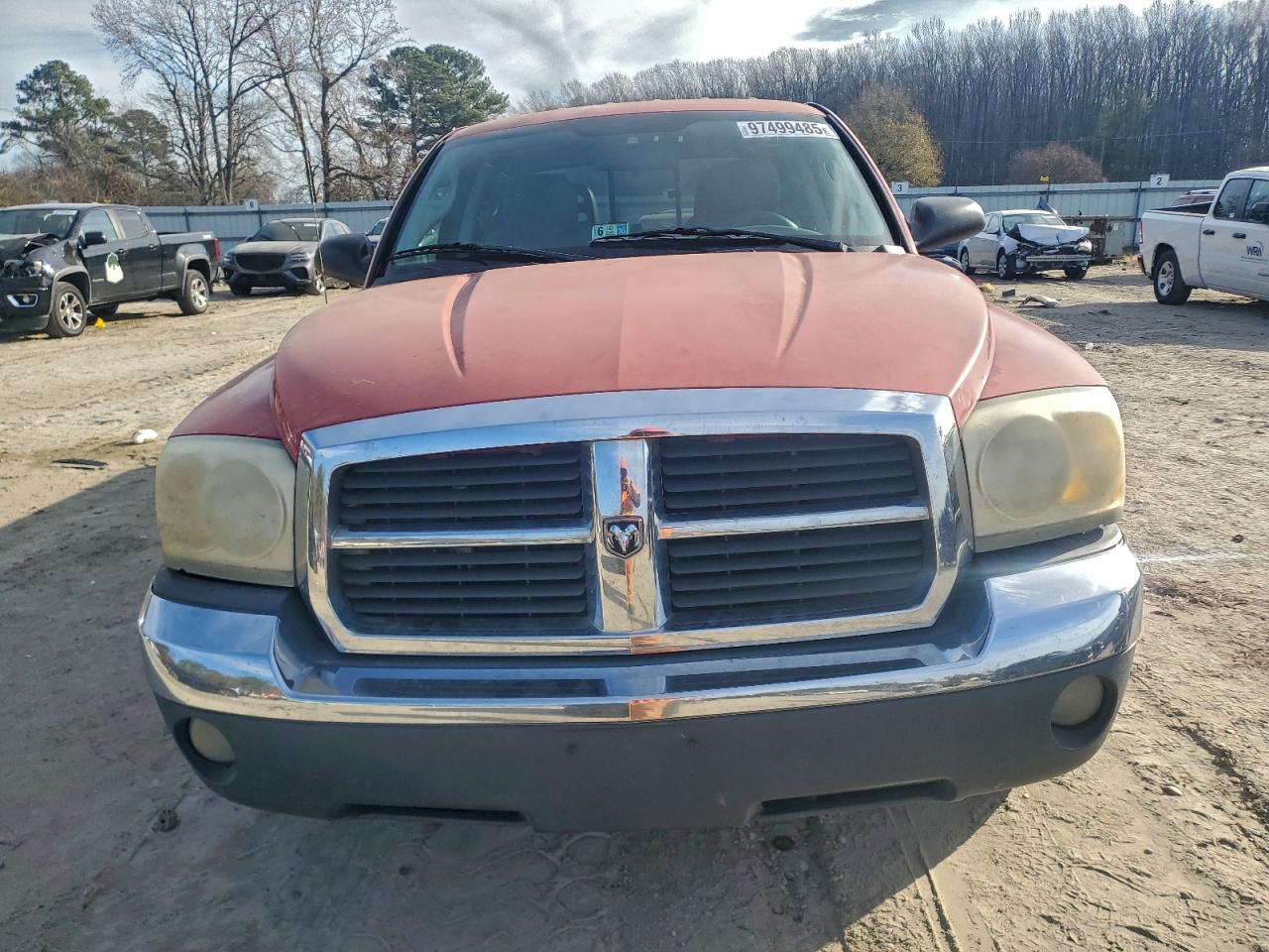 2005 DODGE DAKOTA QUAD SLT photo 5