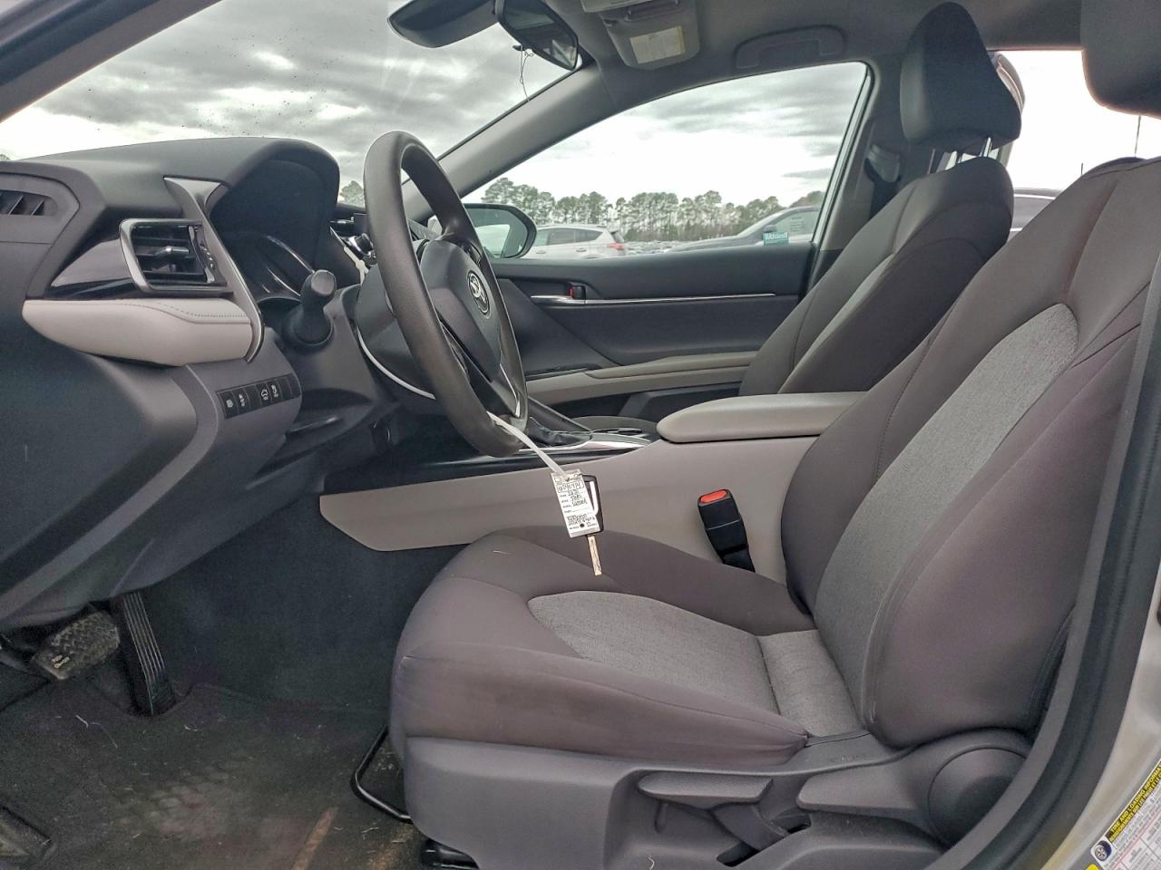 2020 TOYOTA CAMRY L photo 7