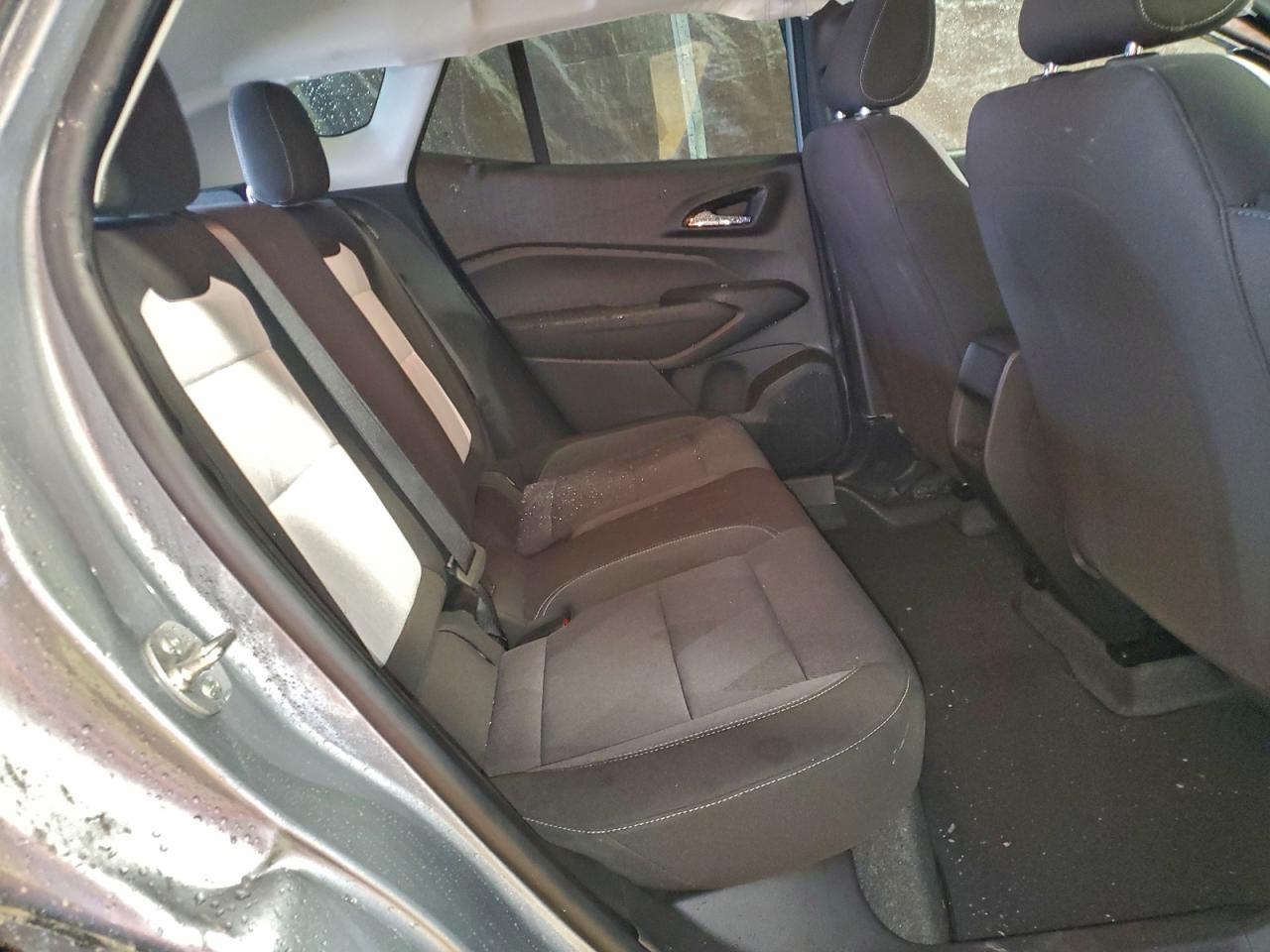 2025 CHEVROLET TRAX LS photo 11