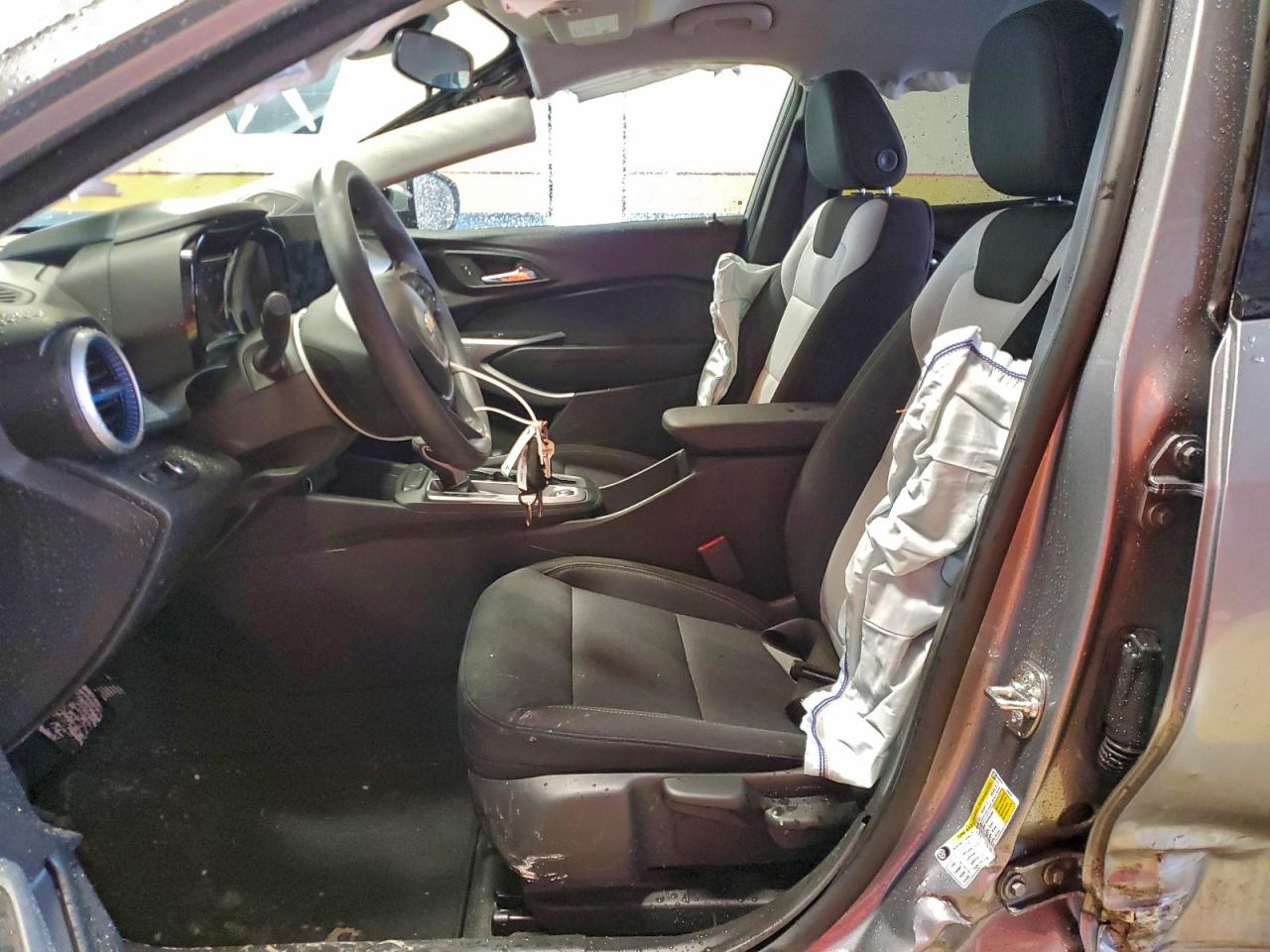 2025 CHEVROLET TRAX LS photo 7