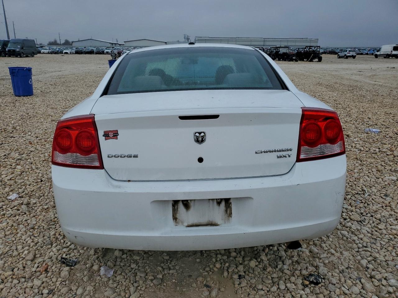 2010 DODGE CHARGER SXT photo 6