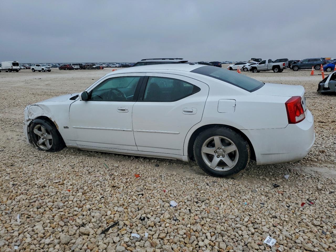 2010 DODGE CHARGER SXT photo 2