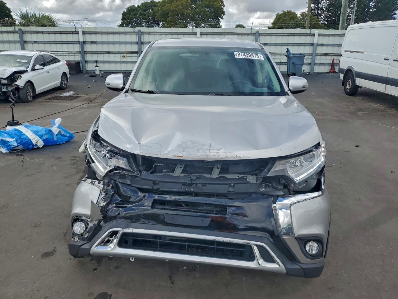 2019 MITSUBISHI OUTLANDER SE photo 5