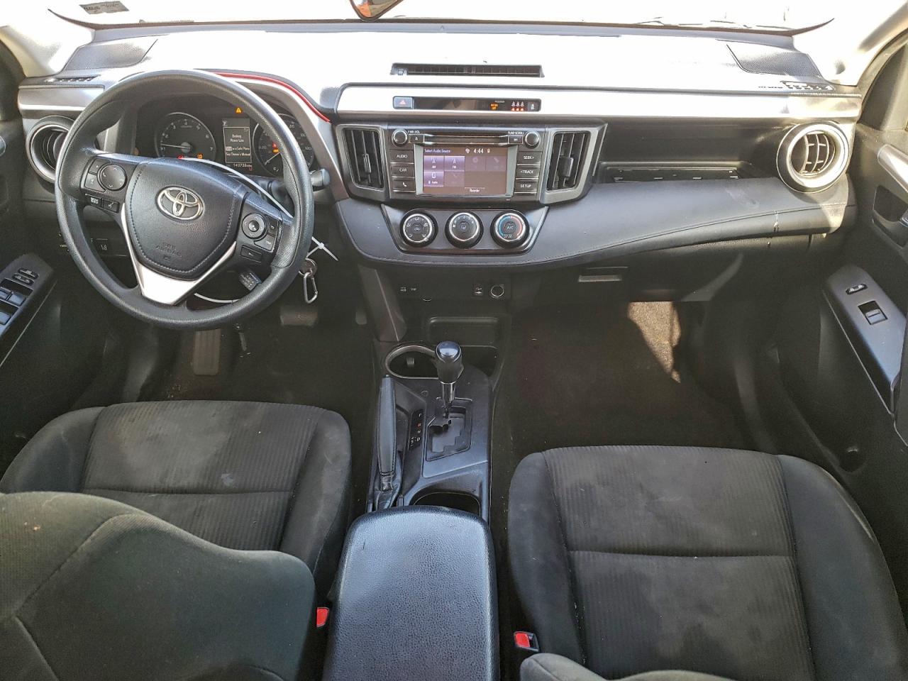 2018 TOYOTA RAV4 LE photo 8