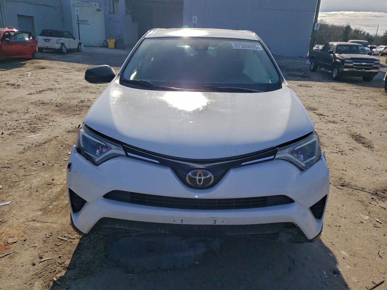 2018 TOYOTA RAV4 LE photo 5