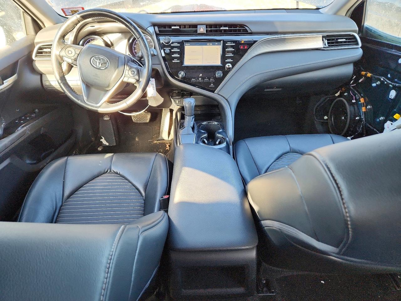 2019 TOYOTA CAMRY L photo 8