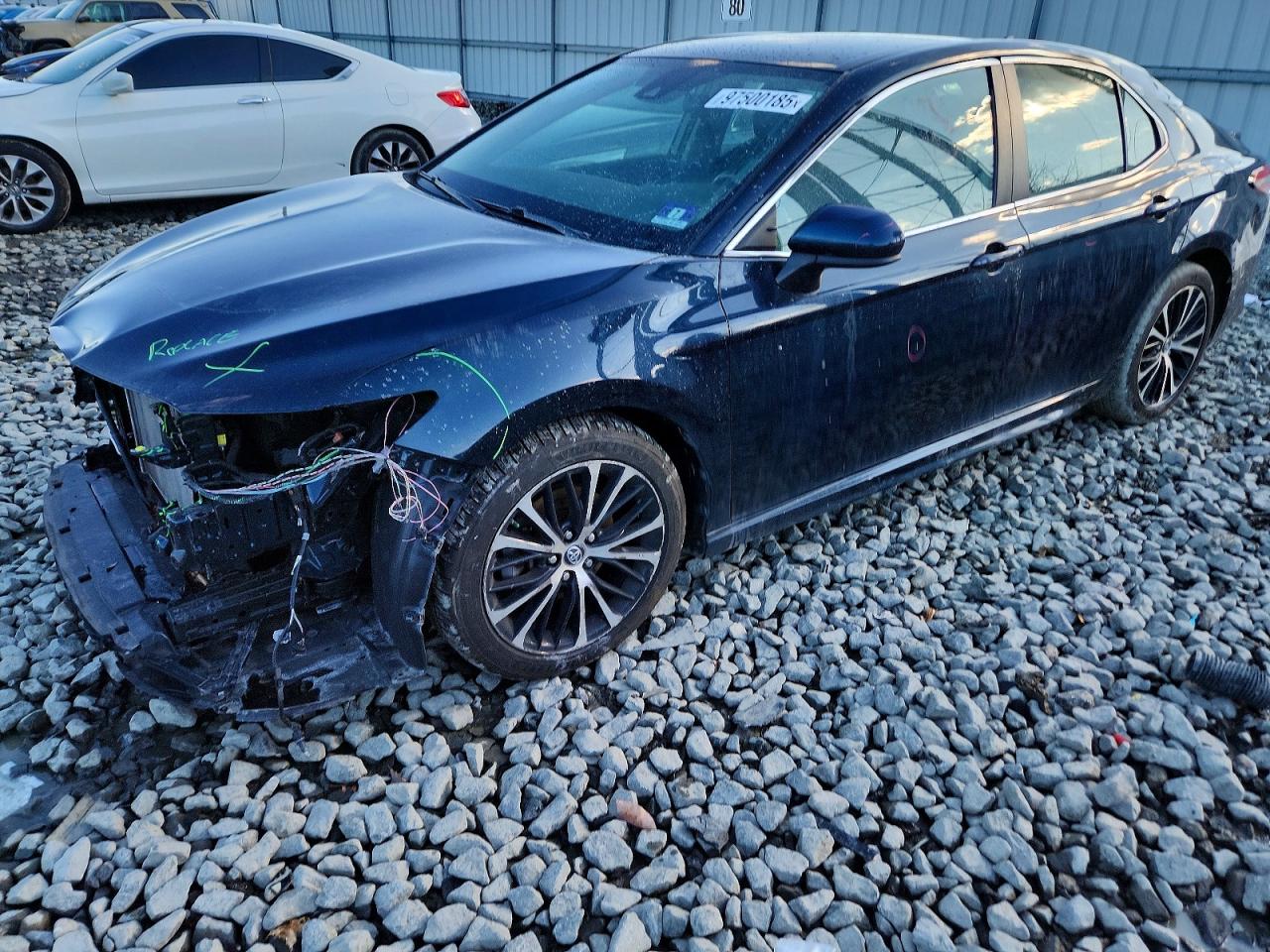 2019 TOYOTA CAMRY