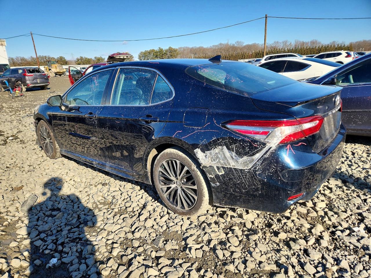 2019 TOYOTA CAMRY L photo 2
