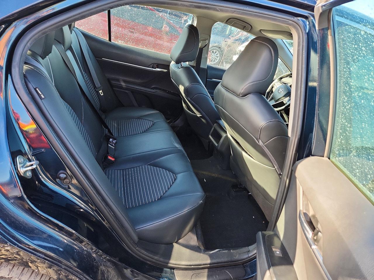 2019 TOYOTA CAMRY L photo 10