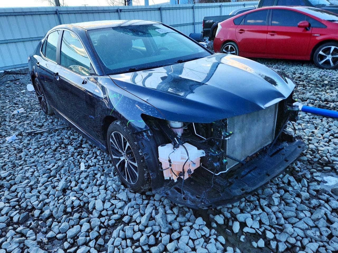 2019 TOYOTA CAMRY L photo 4