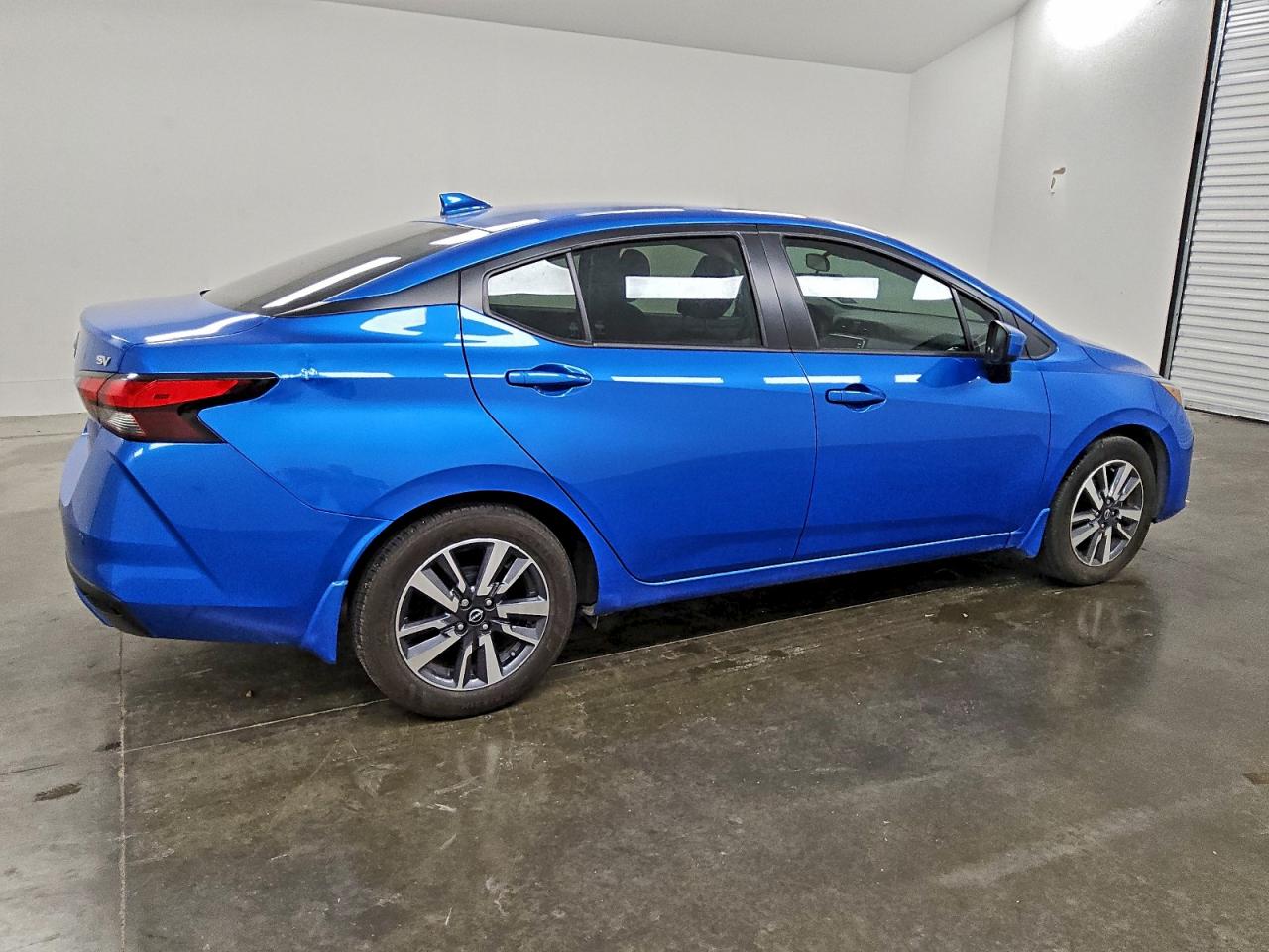 2024 NISSAN VERSA SV photo 3