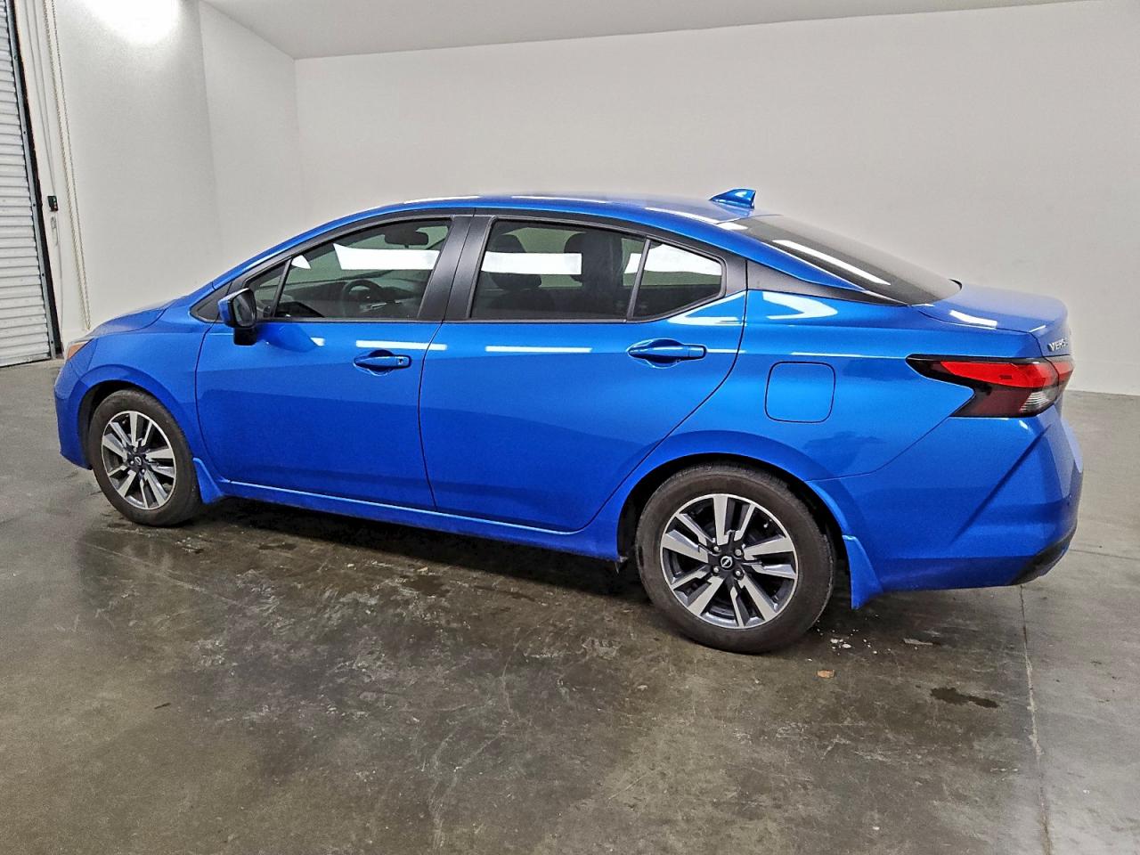 2024 NISSAN VERSA SV photo 2