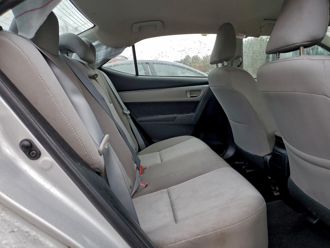 2016 TOYOTA COROLLA L photo 10