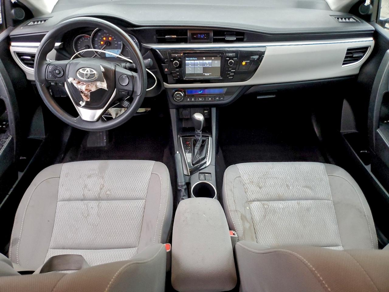 2016 TOYOTA COROLLA L photo 8