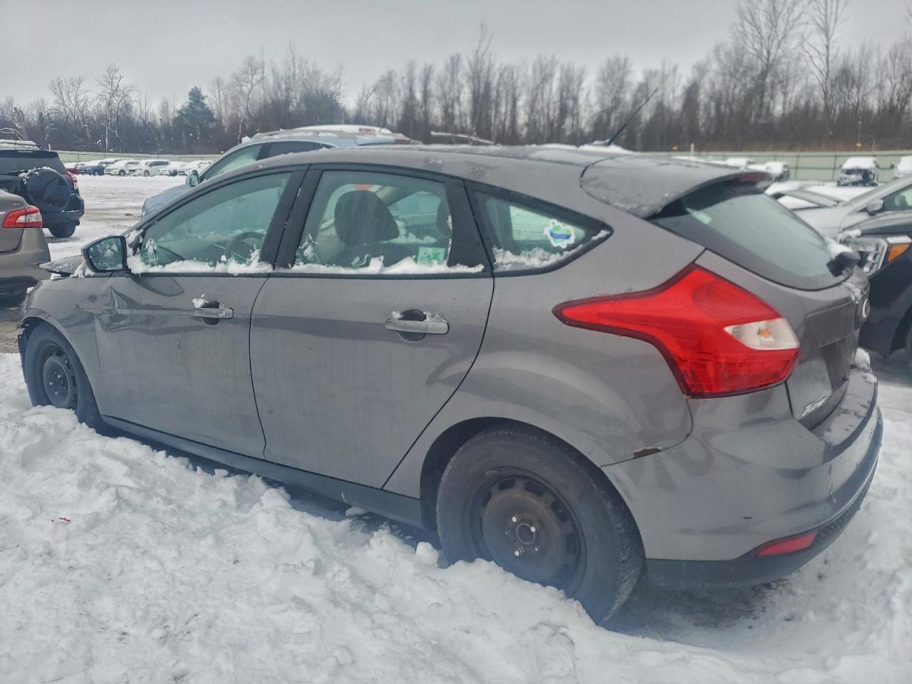 2013 FORD FOCUS SE photo 2