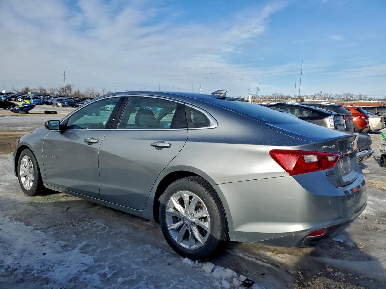 2024 CHEVROLET MALIBU LT photo 2