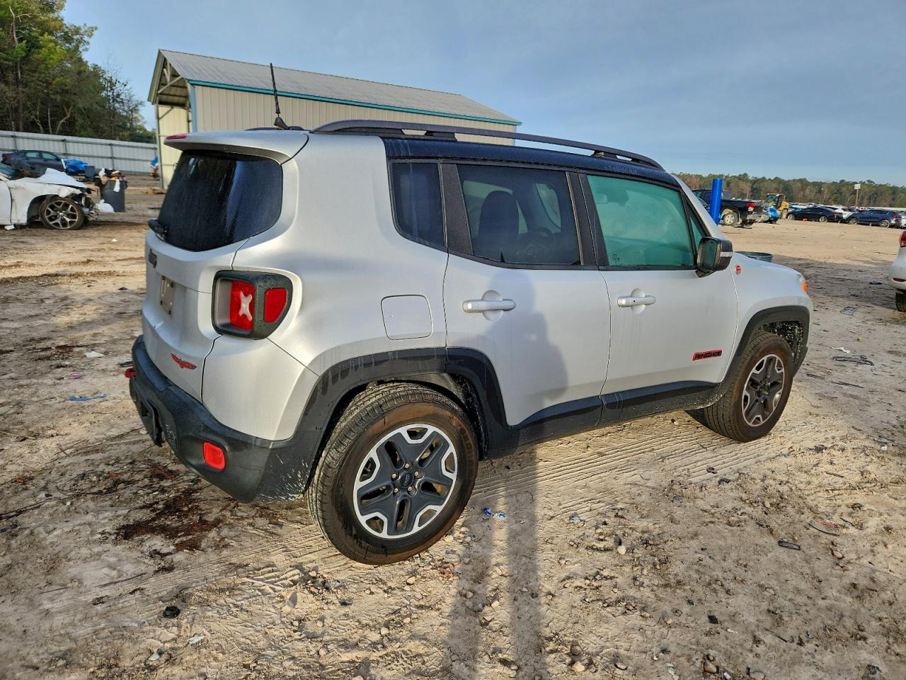 2015 JEEP RENEGADE TRAILHAWK photo 3