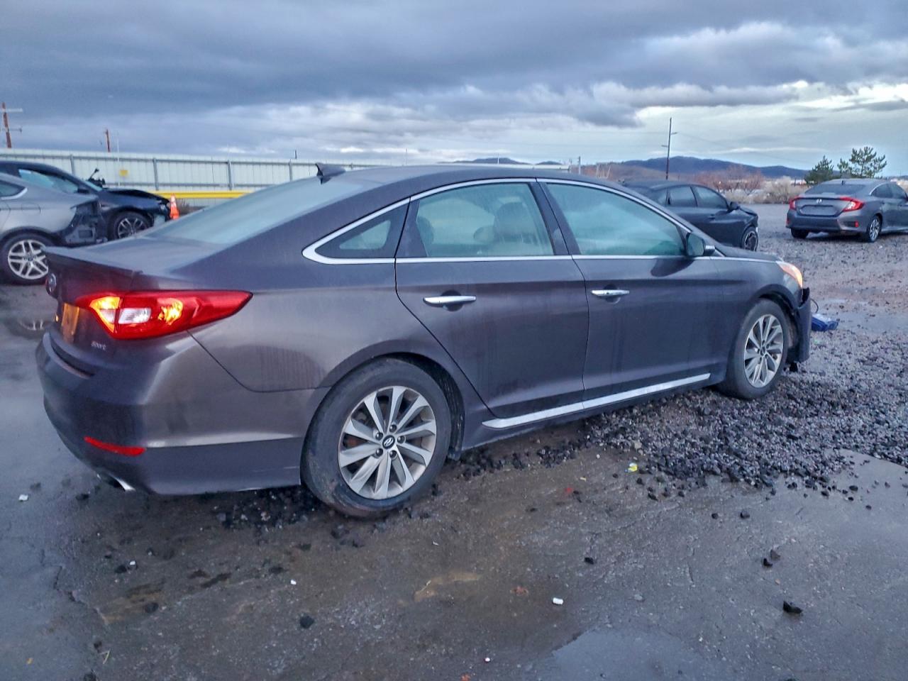 2016 HYUNDAI SONATA SPORT photo 3