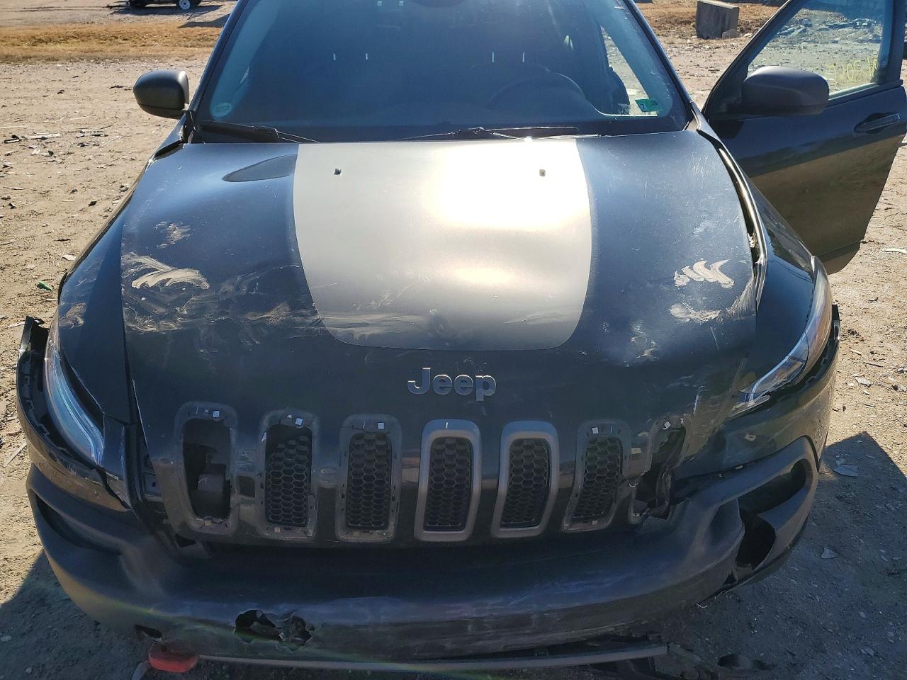 2014 JEEP CHEROKEE TRAILHAWK photo 12