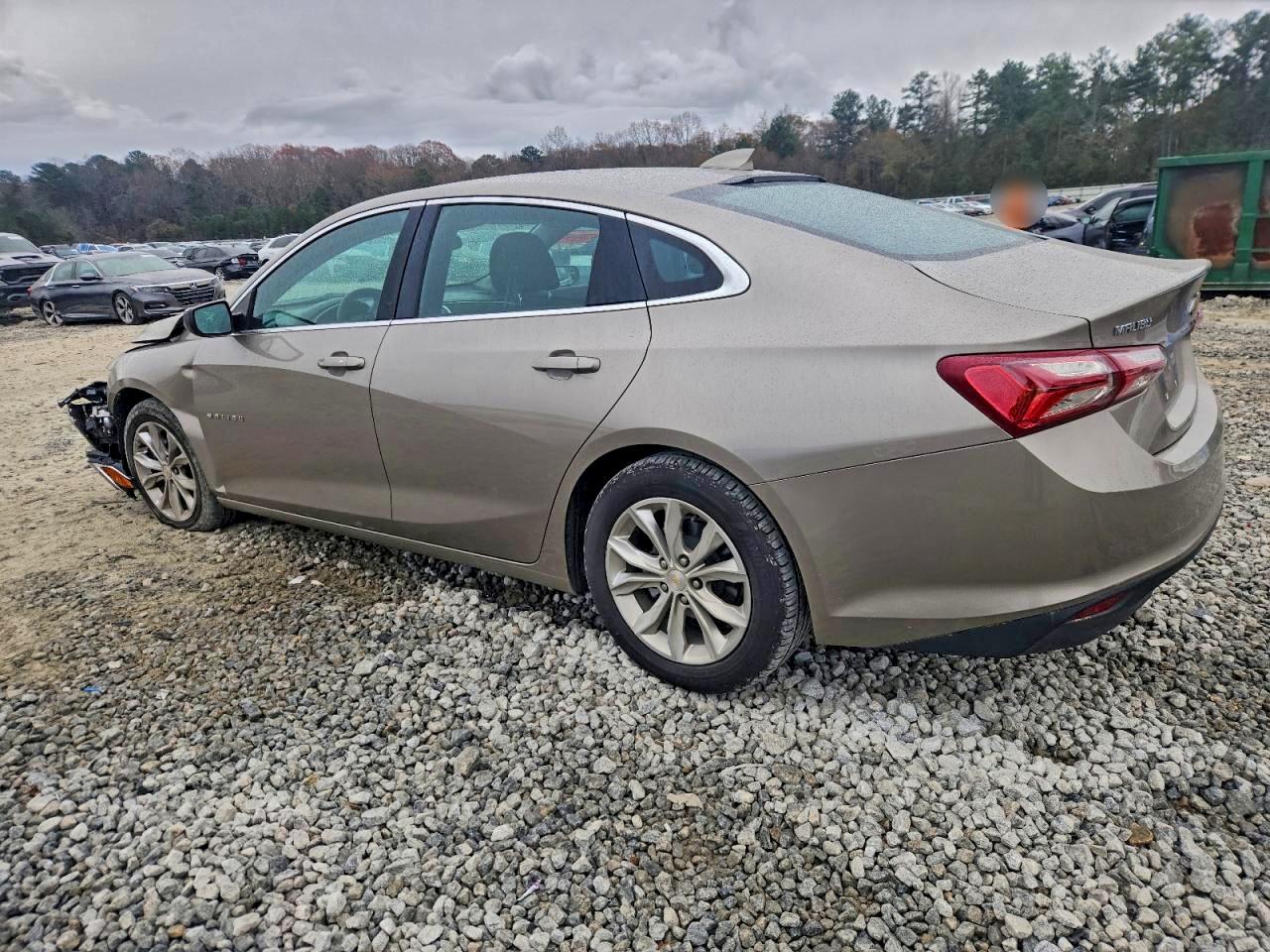 2022 CHEVROLET MALIBU LT photo 4