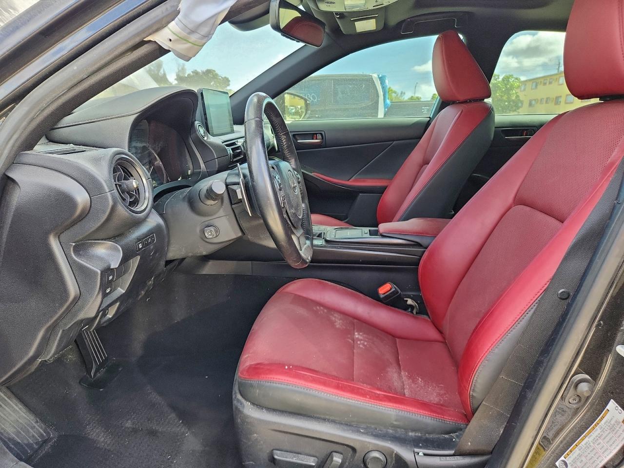 2023 LEXUS IS 300 photo 13