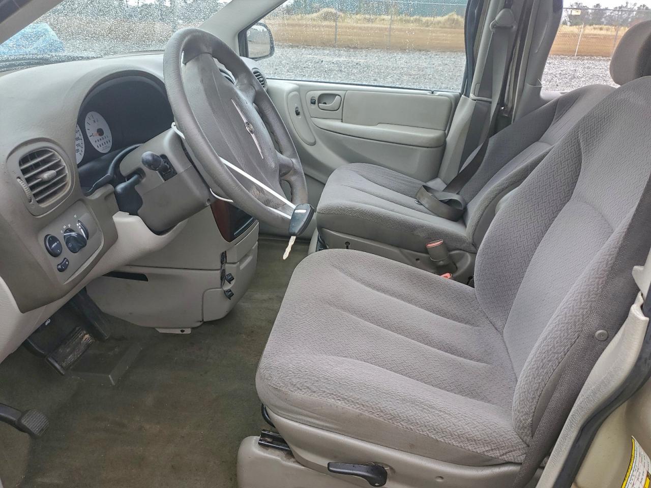 2006 CHRYSLER TOWN & COUNTRY LX photo 7