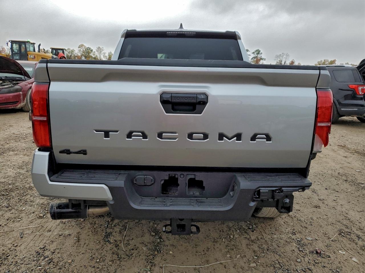 2025 TOYOTA TACOMA DOUBLE CAB photo 6