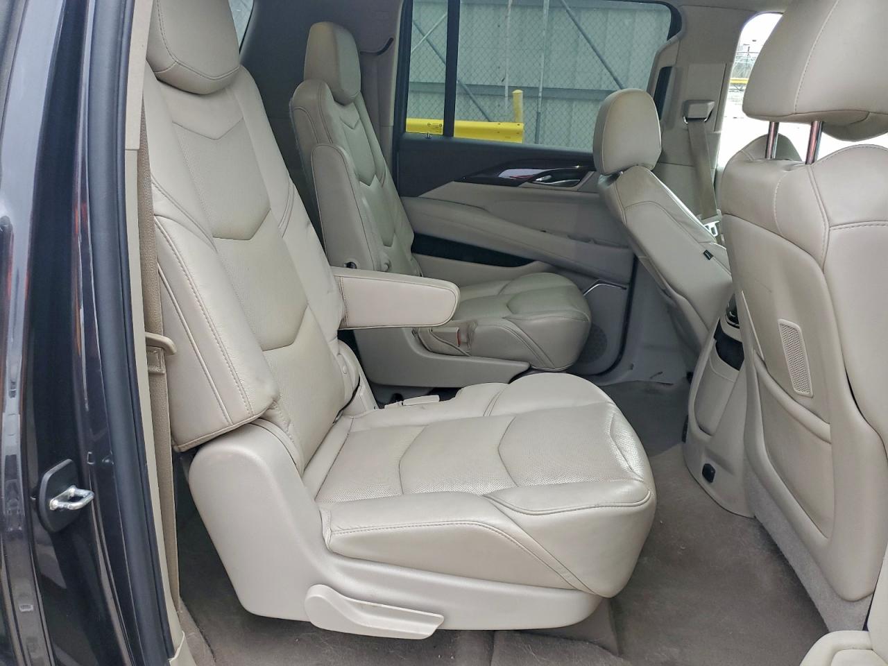 2016 CADILLAC ESCALADE ESV LUXURY photo 11