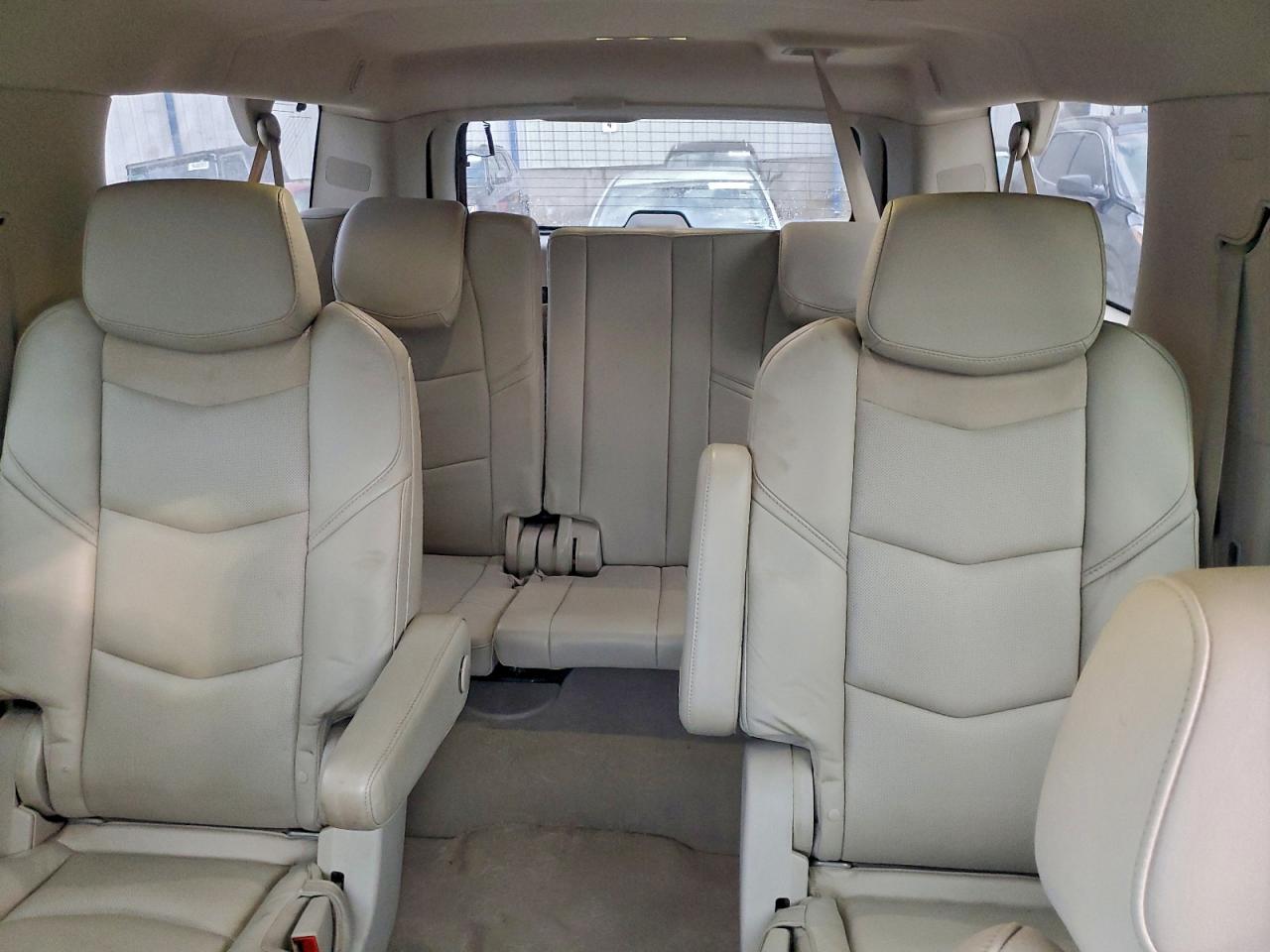 2016 CADILLAC ESCALADE ESV LUXURY photo 10