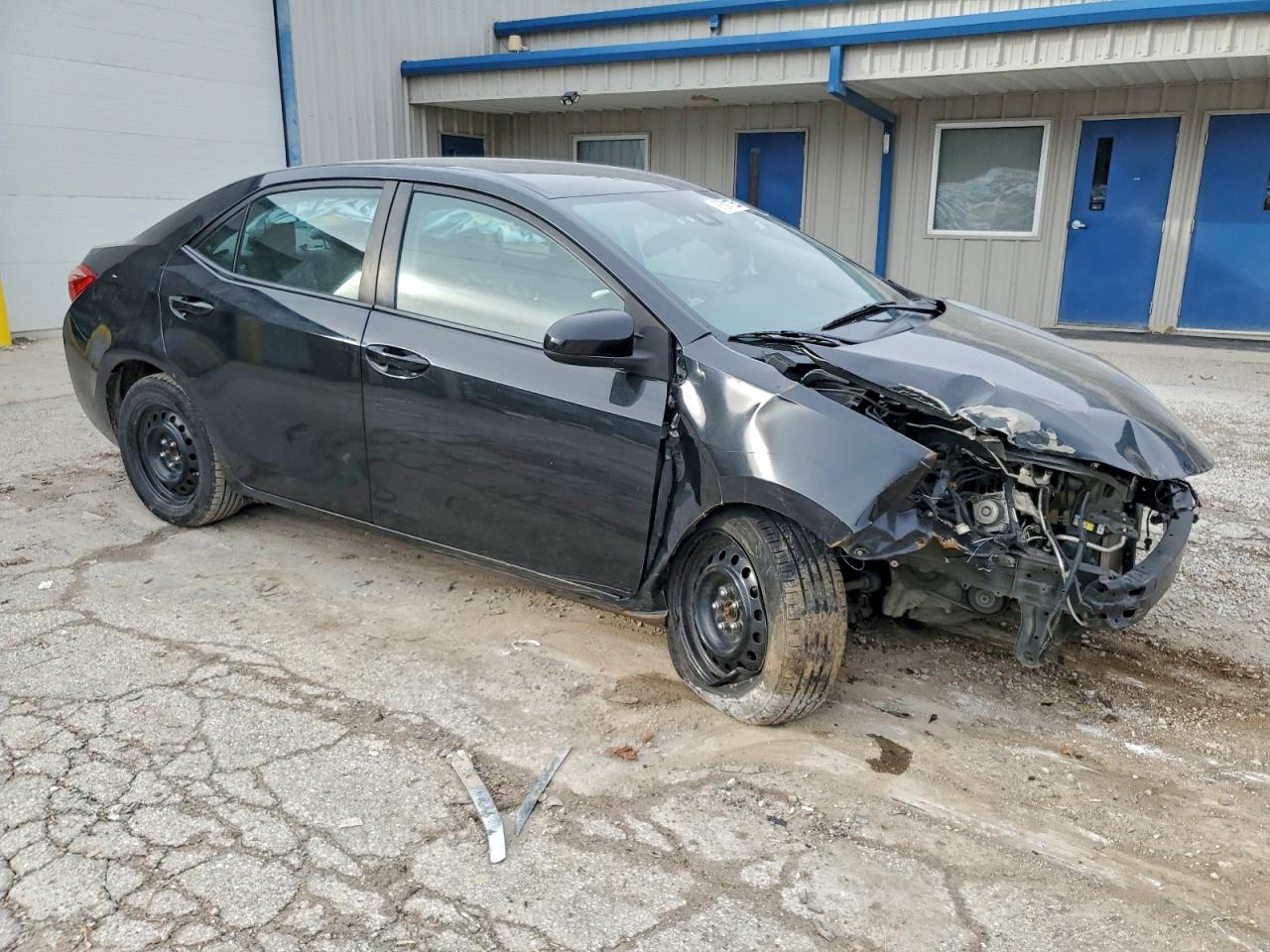 2017 TOYOTA COROLLA L photo 4