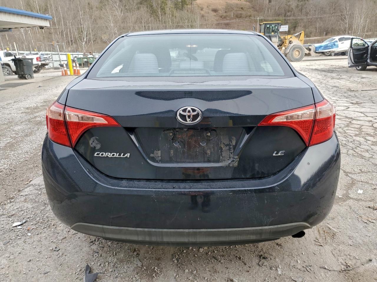 2017 TOYOTA COROLLA L photo 6