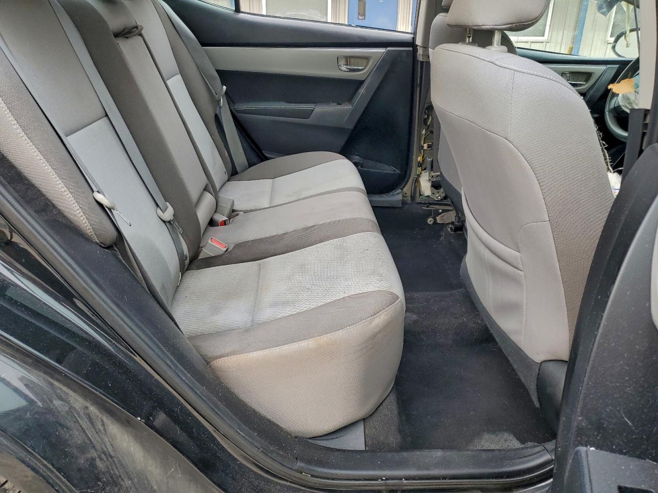 2017 TOYOTA COROLLA L photo 10