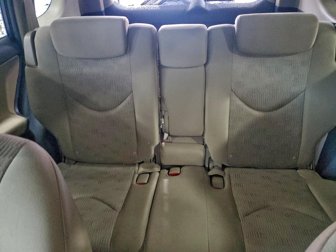2011 TOYOTA RAV4 photo 10