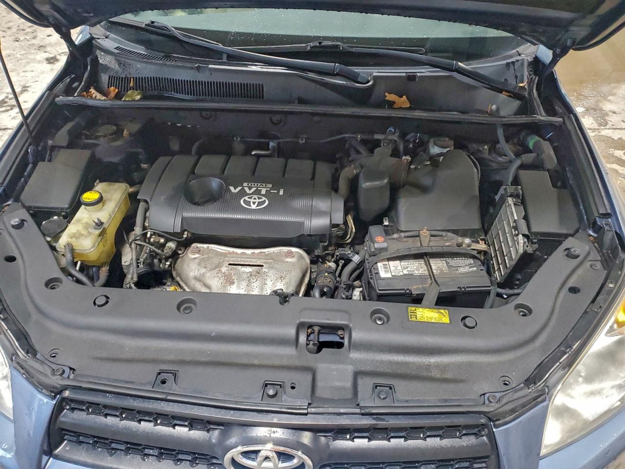 2011 TOYOTA RAV4 photo 12