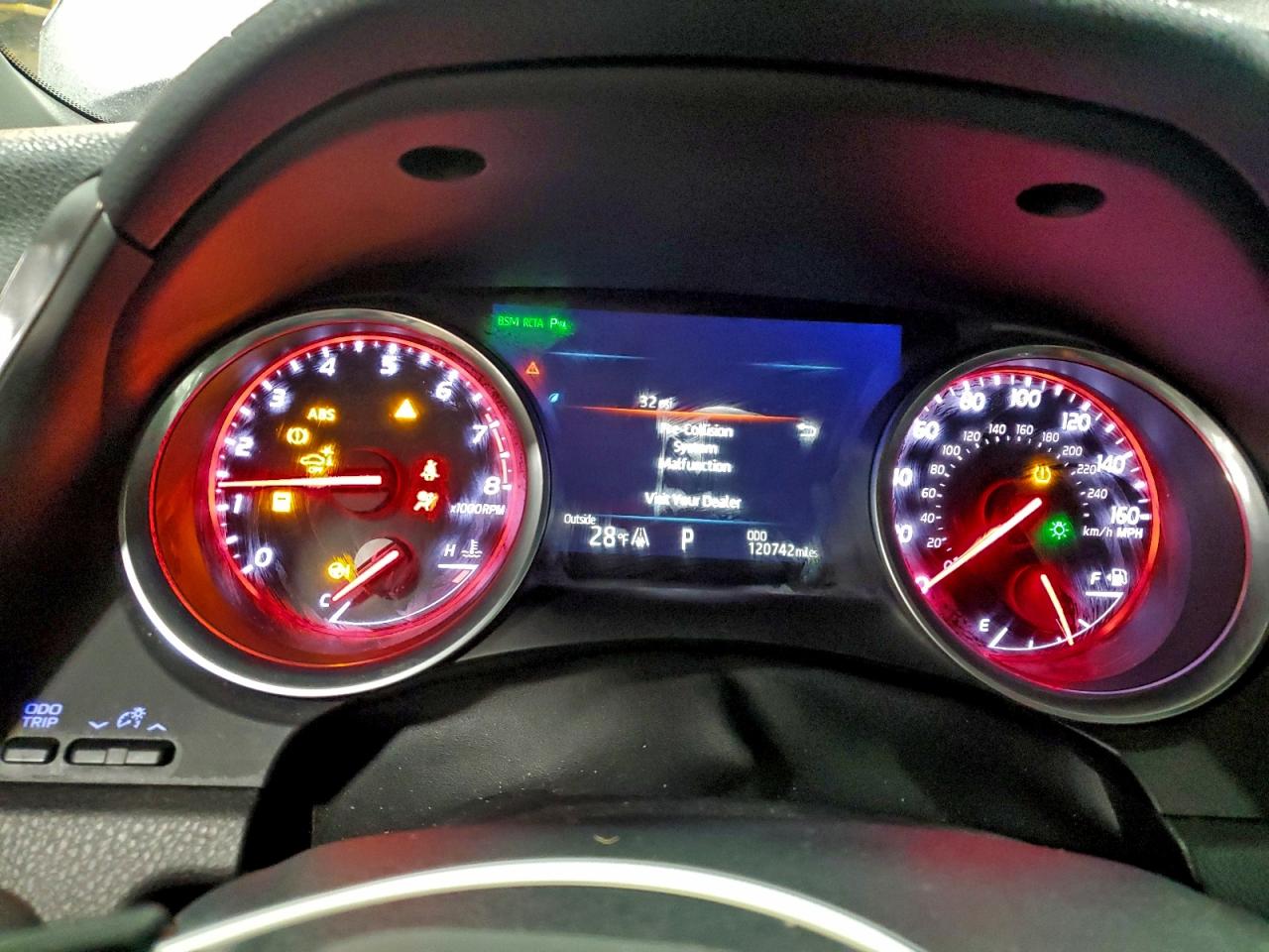 2018 TOYOTA CAMRY XSE photo 9