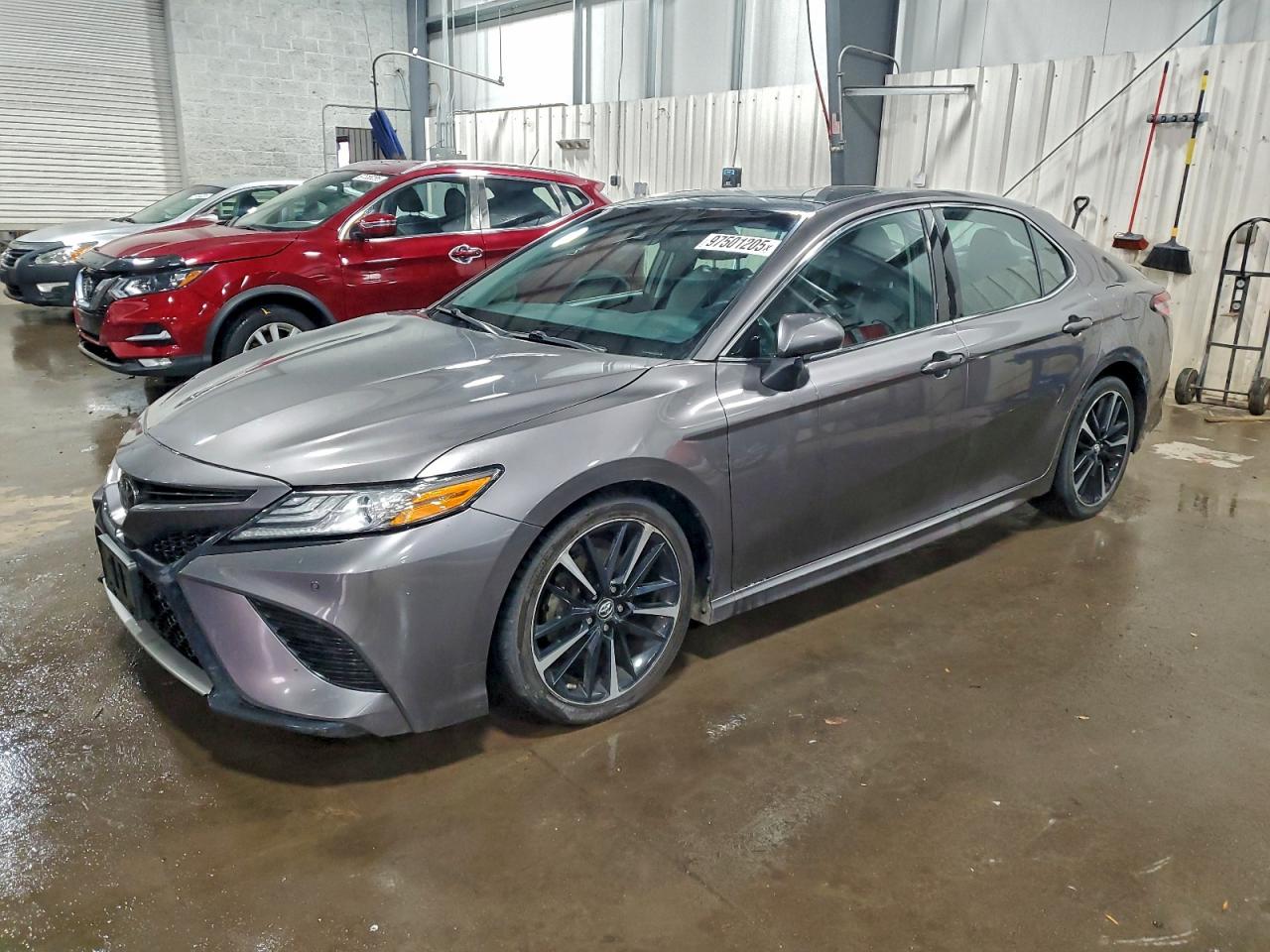 2018 TOYOTA CAMRY