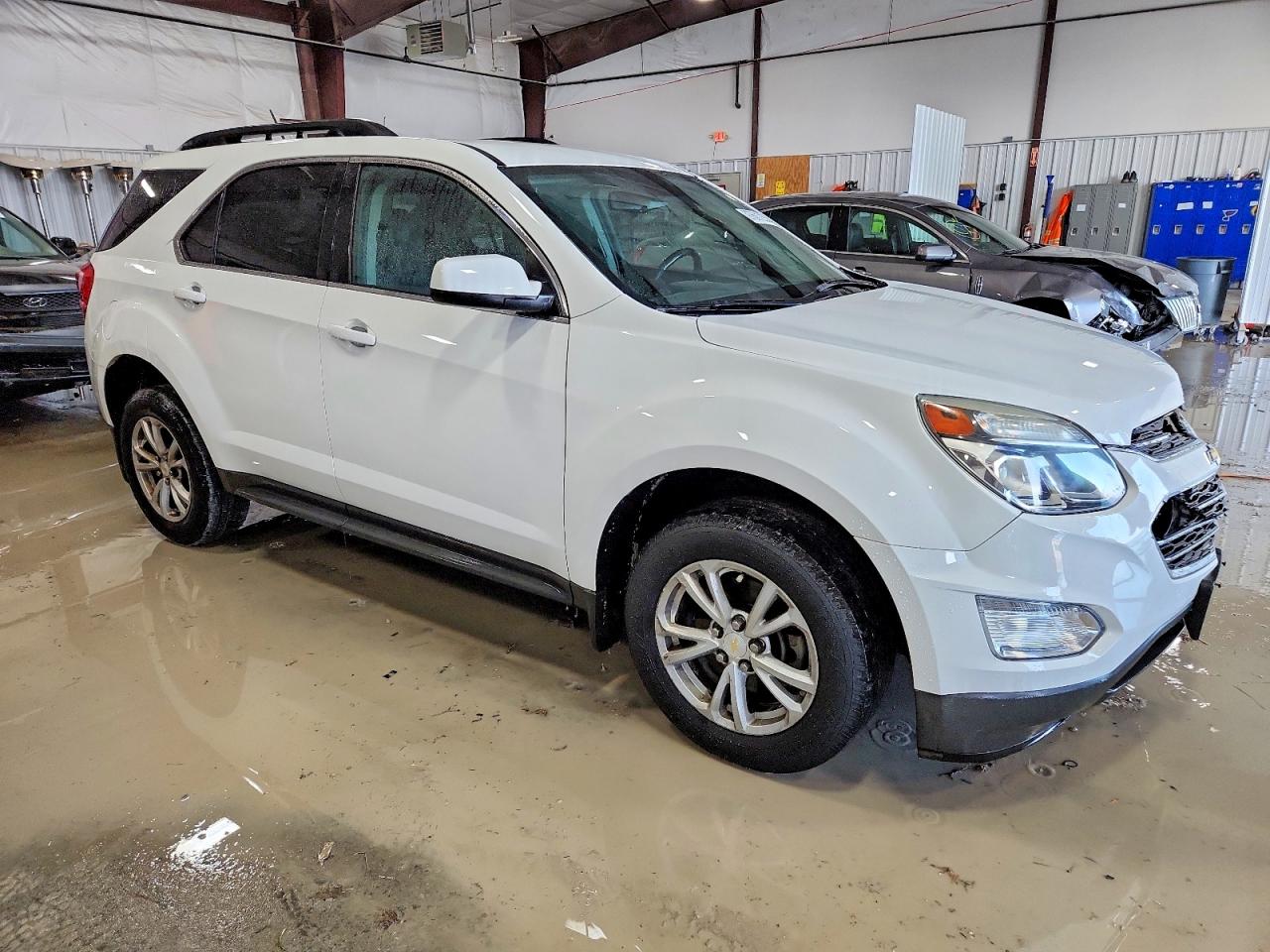 2016 CHEVROLET EQUINOX LT photo 4
