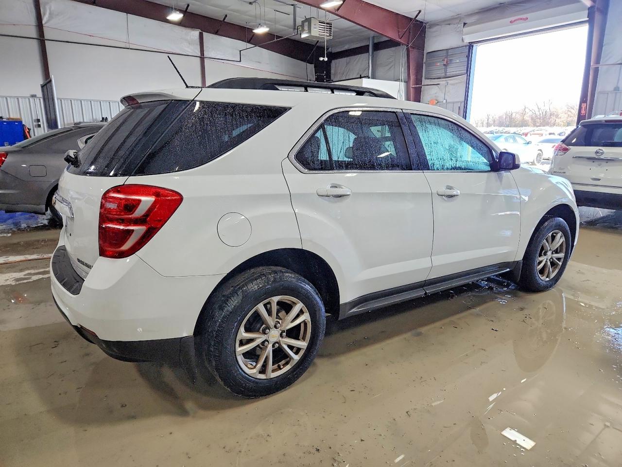2016 CHEVROLET EQUINOX LT photo 3