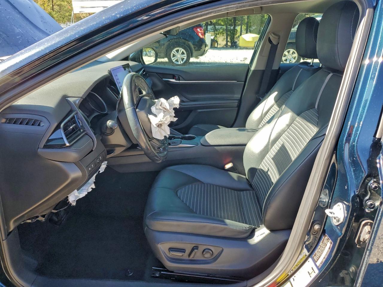 2021 TOYOTA CAMRY SE photo 7