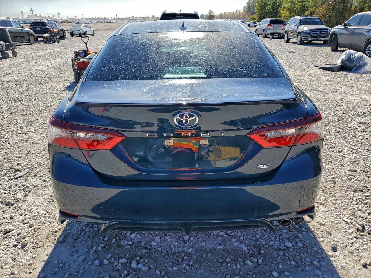 2021 TOYOTA CAMRY SE photo 6