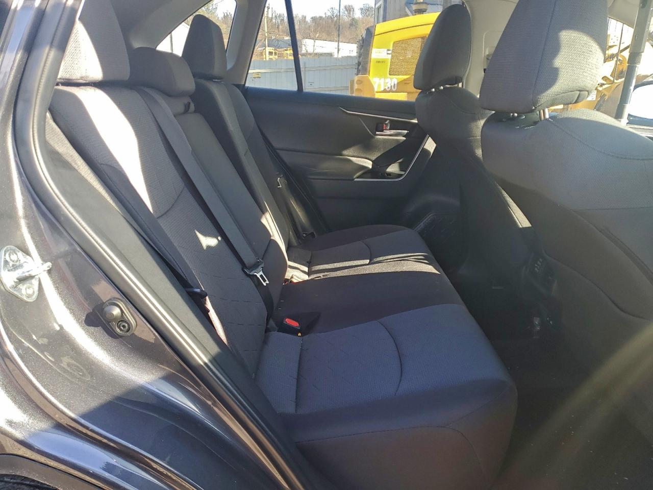 2022 TOYOTA RAV4 XLE photo 11