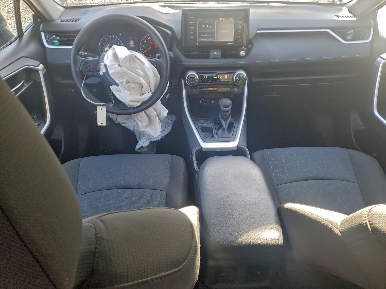 2022 TOYOTA RAV4 XLE photo 8
