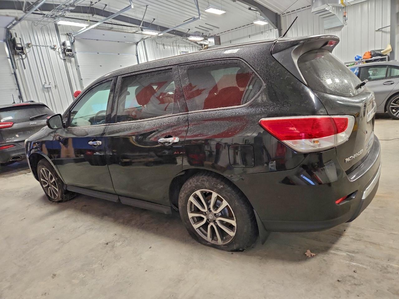 2013 NISSAN PATHFINDER S photo 2