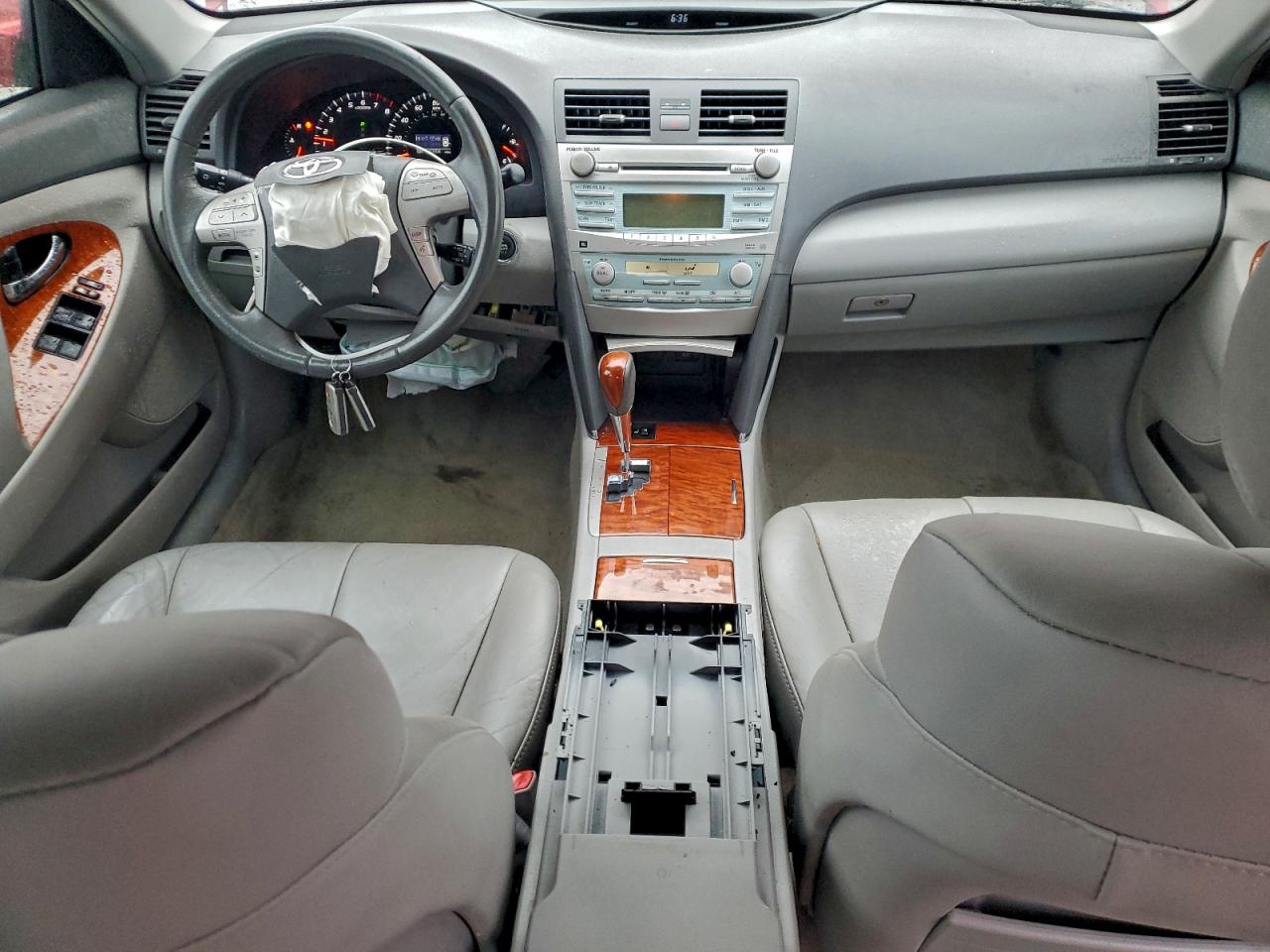 2009 TOYOTA CAMRY SE photo 8